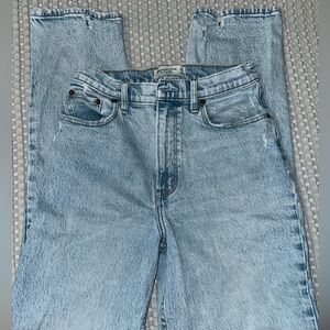 Abercrombie & Fitch Curve Love '90s Straight Ultra High Rise Jeans